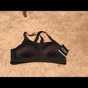 Victoria Secret sports bra *36B*